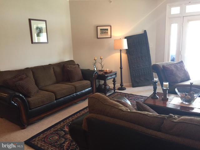 POTOMAC POINTE CONDOMINI - Residential Lease