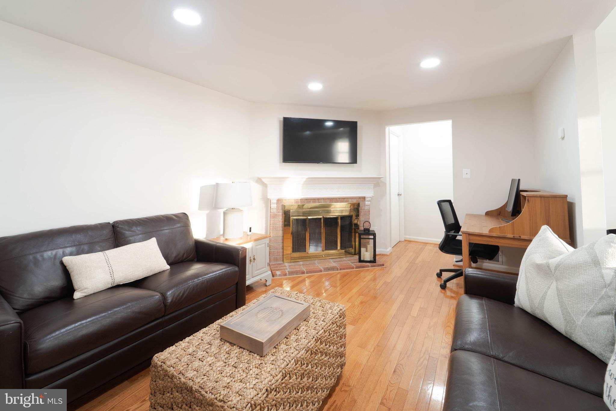 KING PARK WEST - Residential Lease