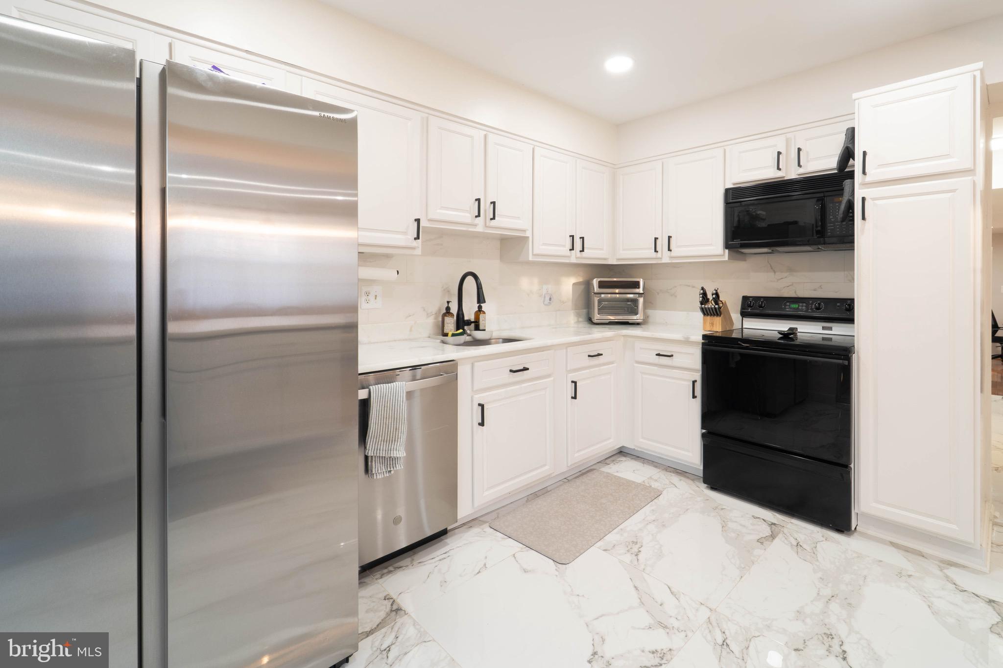 KING PARK WEST - Residential Lease