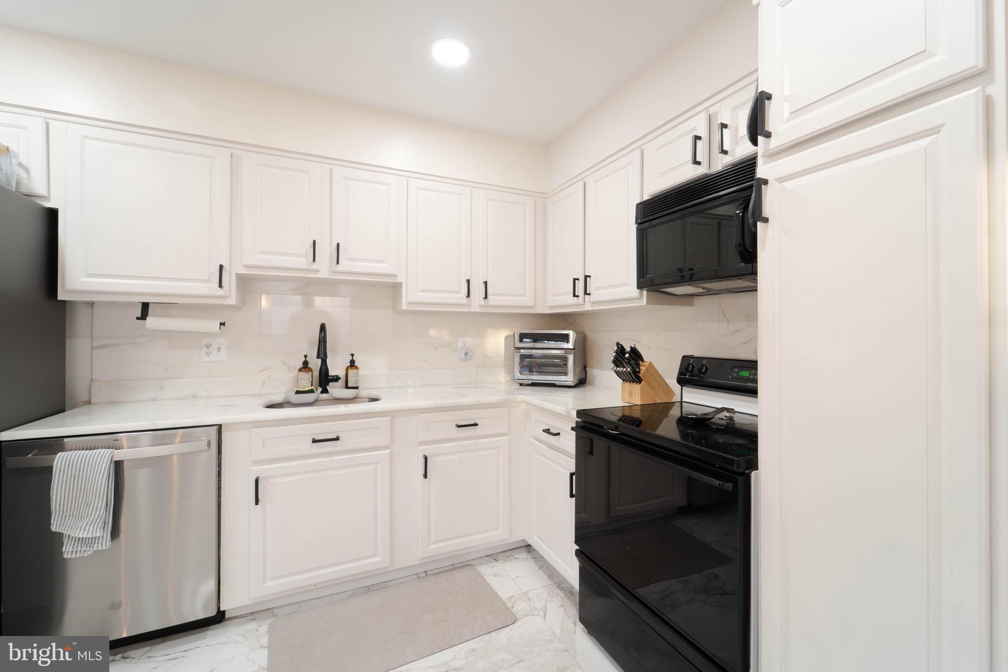 KING PARK WEST - Residential Lease