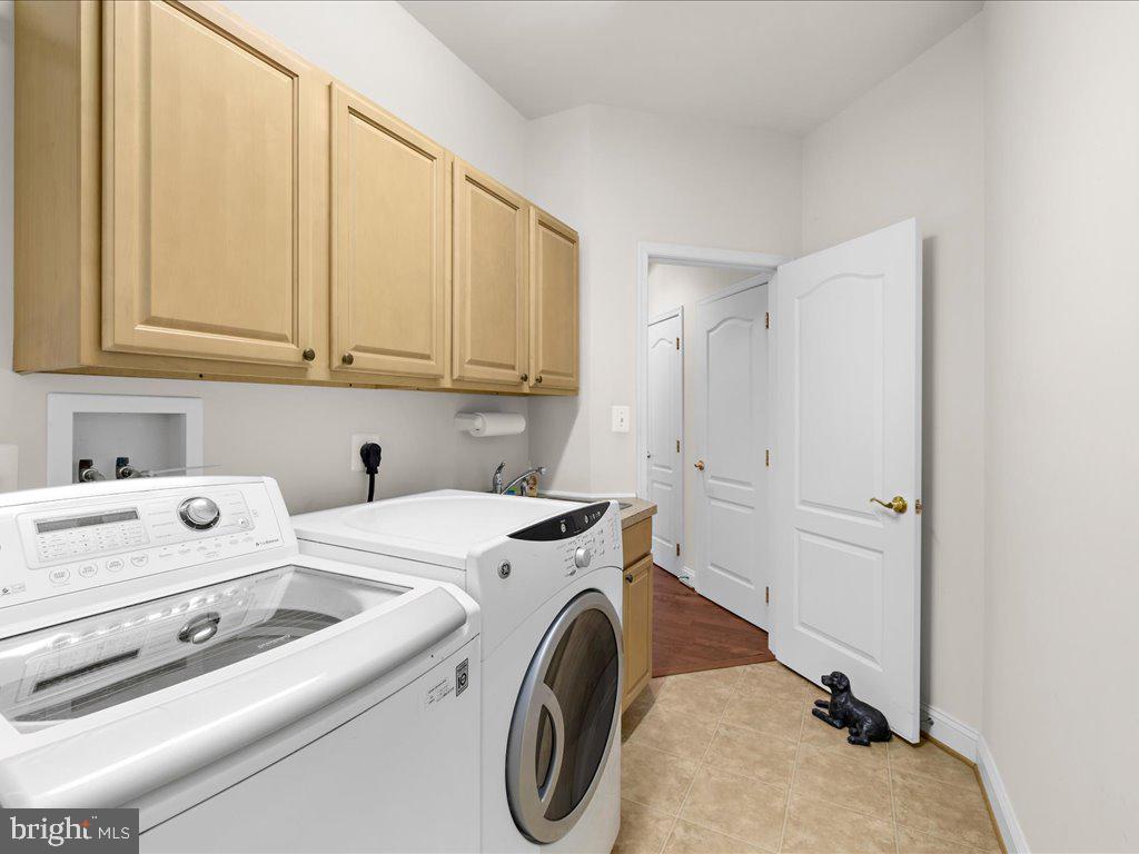 SYMPHONY VILLAGE AT CENTREVILLE - Residential