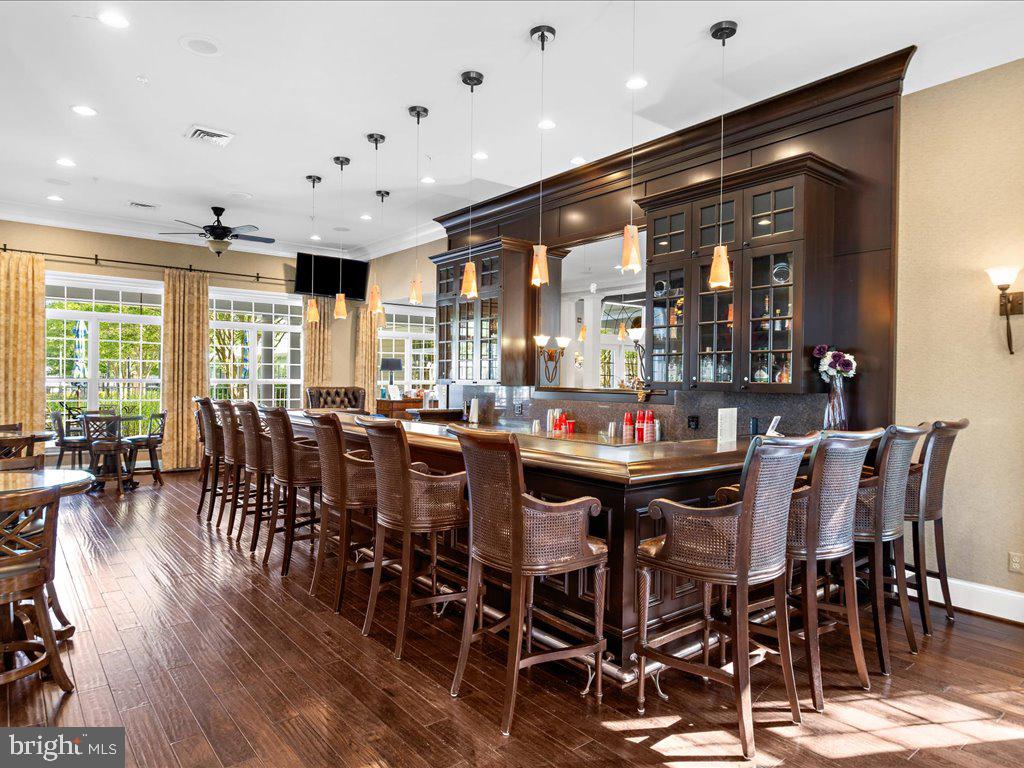 SYMPHONY VILLAGE AT CENTREVILLE - Residential