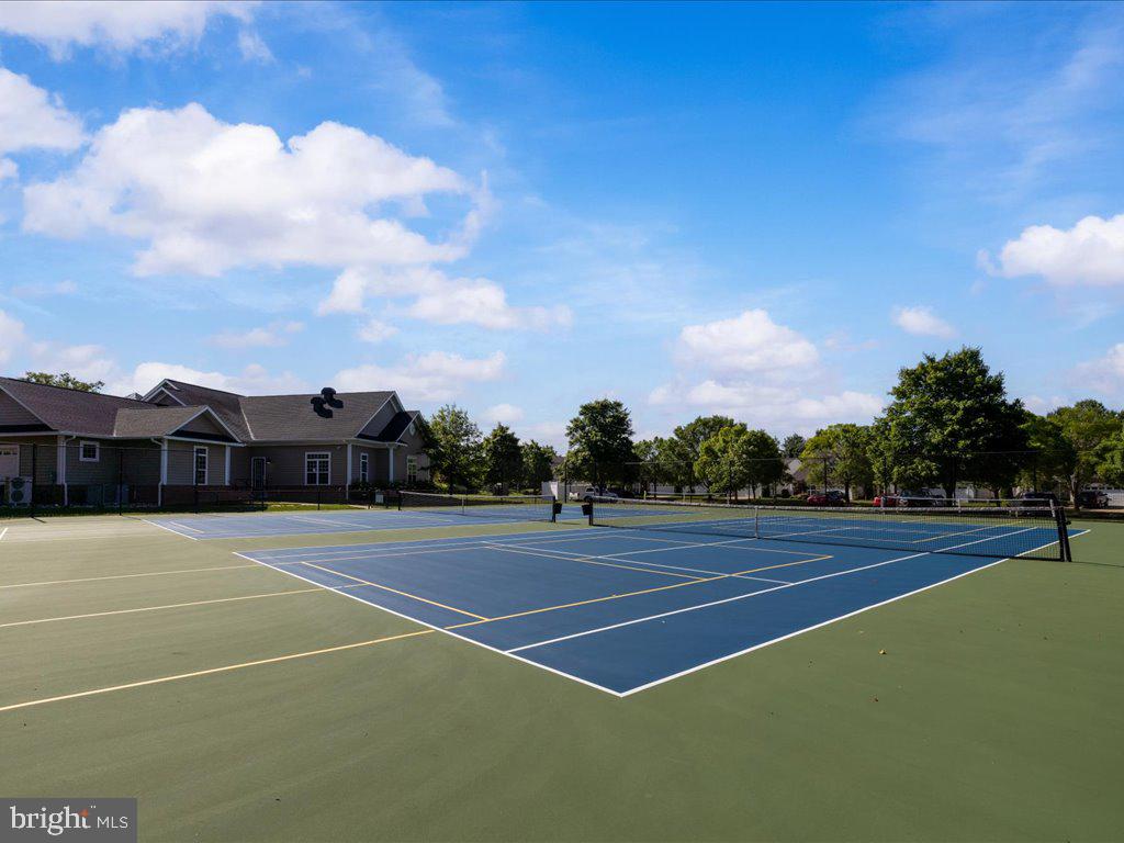 SYMPHONY VILLAGE AT CENTREVILLE - Residential