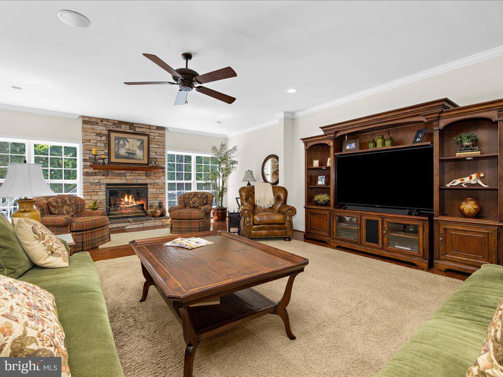 SYMPHONY VILLAGE AT CENTREVILLE - Residential