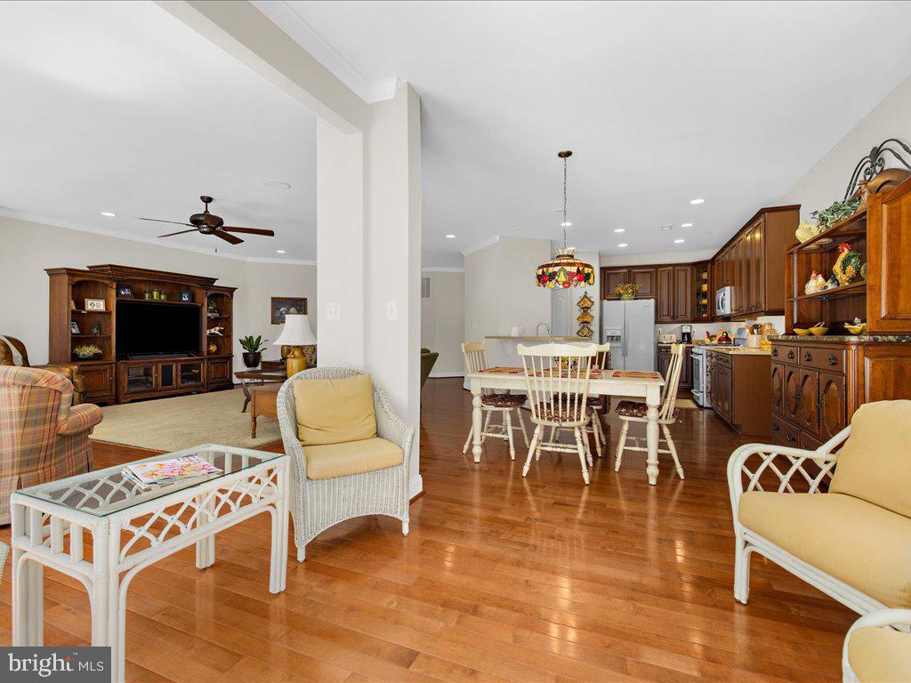 SYMPHONY VILLAGE AT CENTREVILLE - Residential