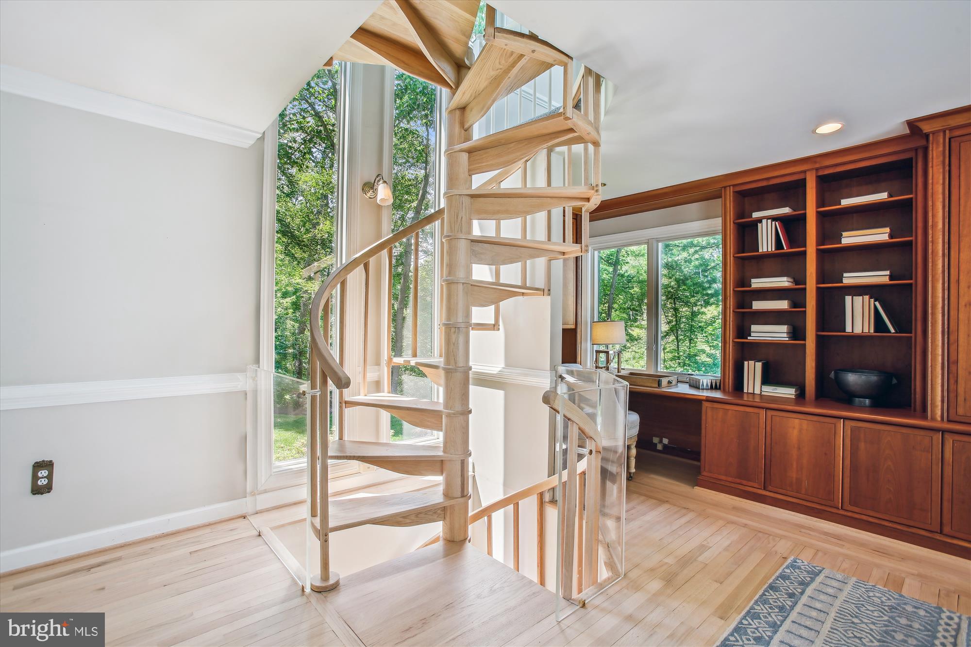 HALLOWING POINT RIVER ESTATES - Residential Lease