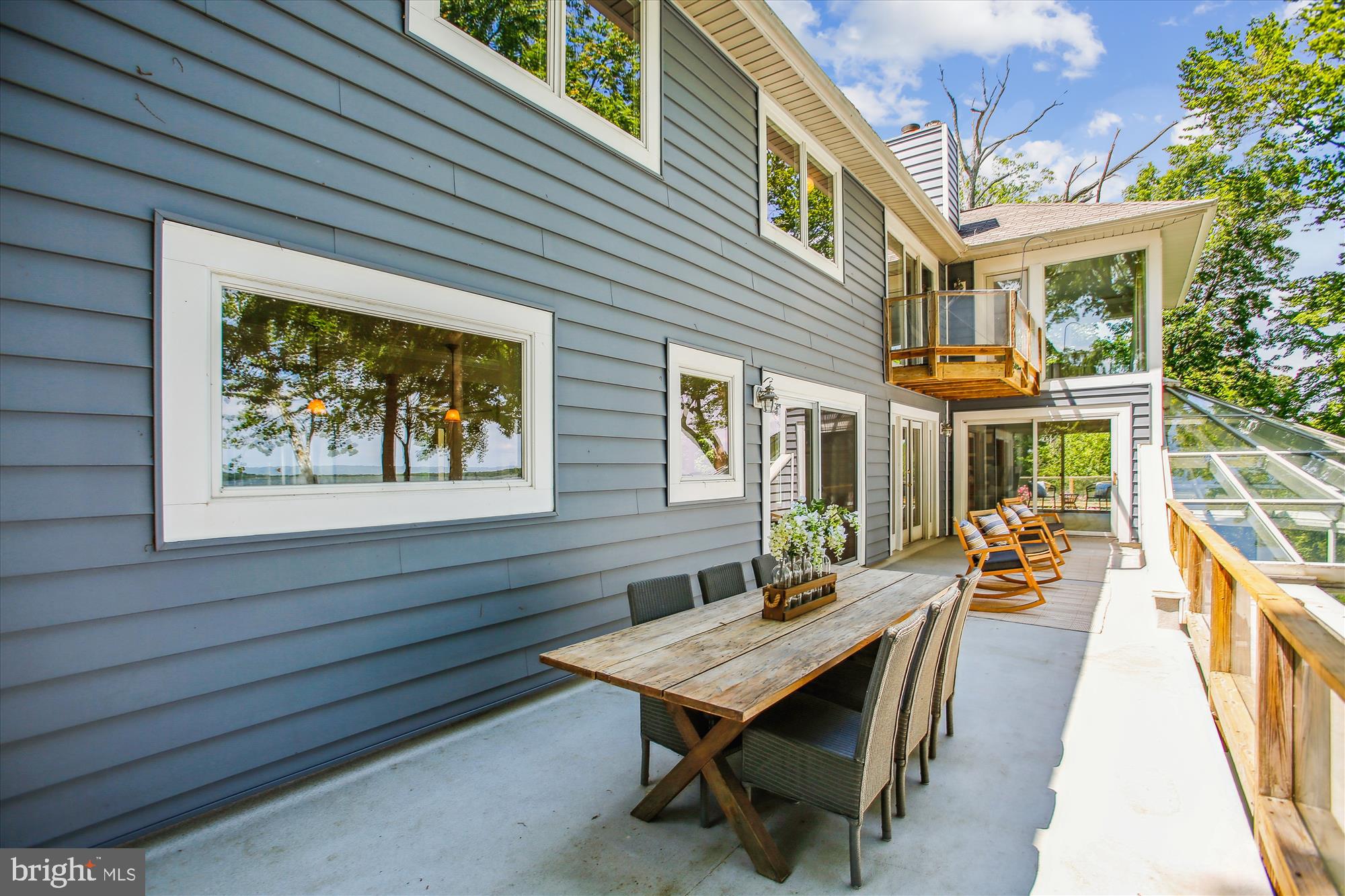 HALLOWING POINT RIVER ESTATES - Residential Lease