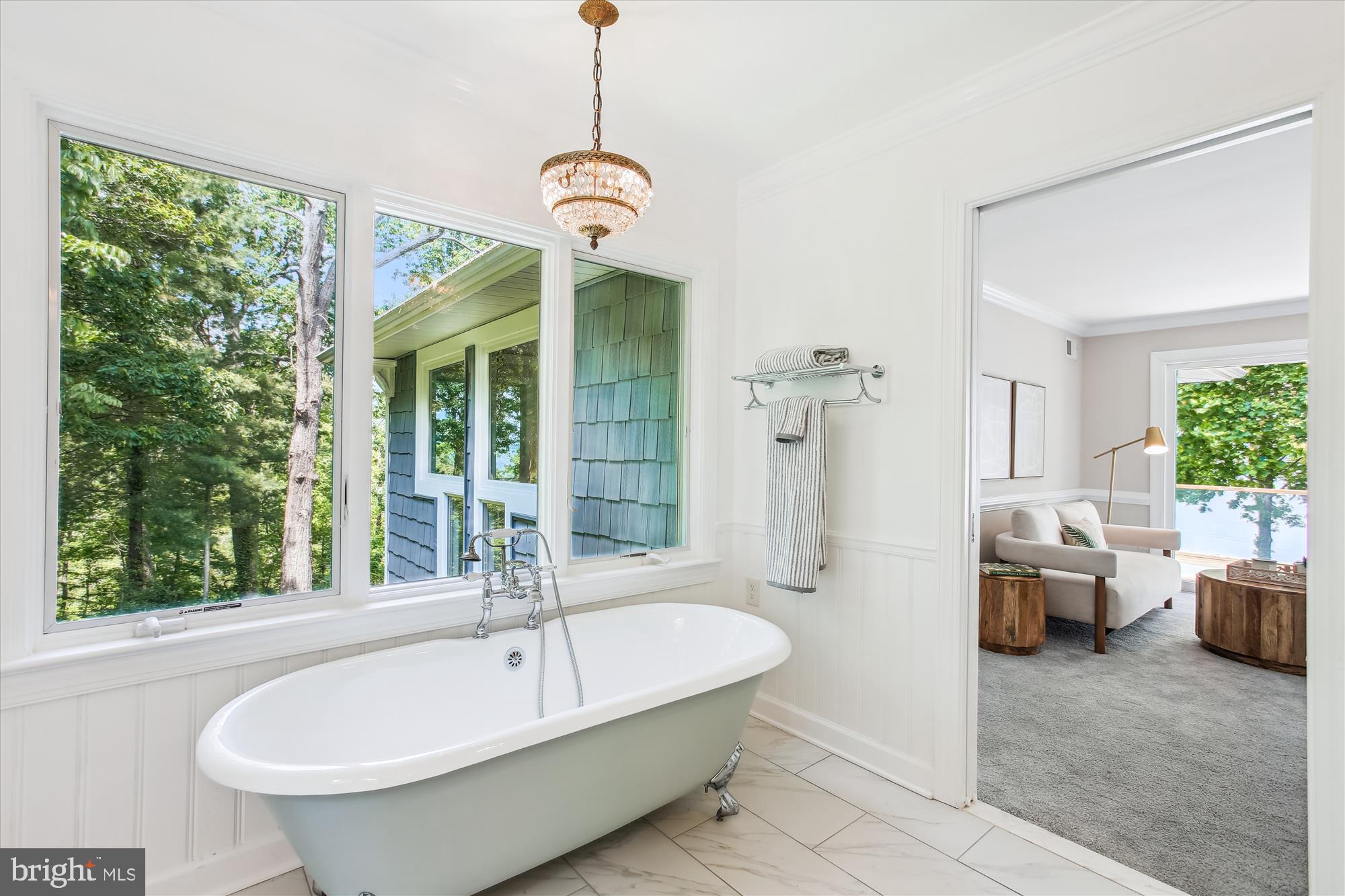 HALLOWING POINT RIVER ESTATES - Residential Lease