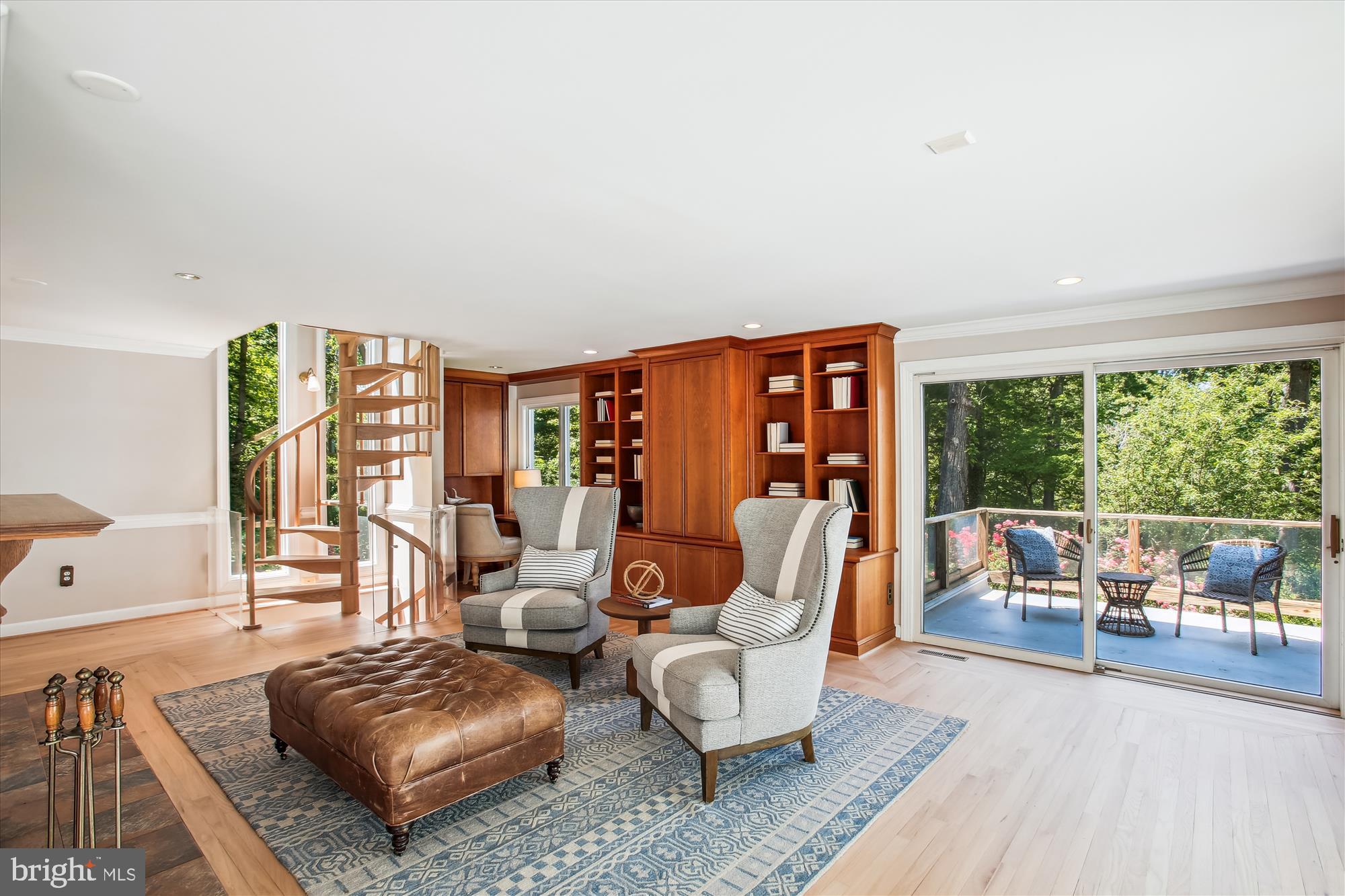 HALLOWING POINT RIVER ESTATES - Residential Lease