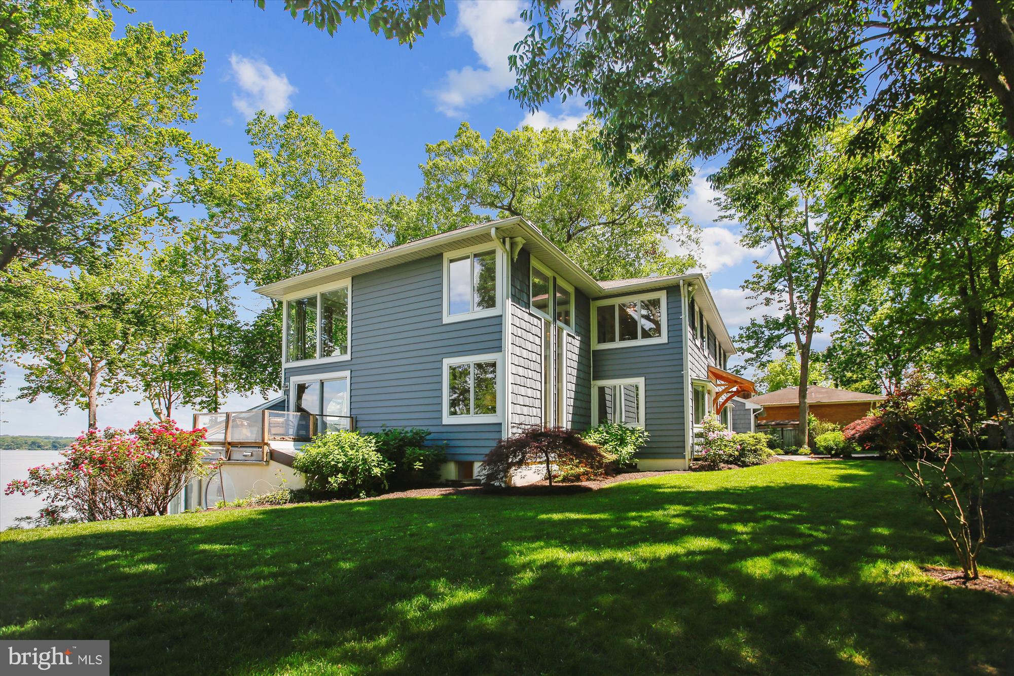 HALLOWING POINT RIVER ESTATES - Residential Lease