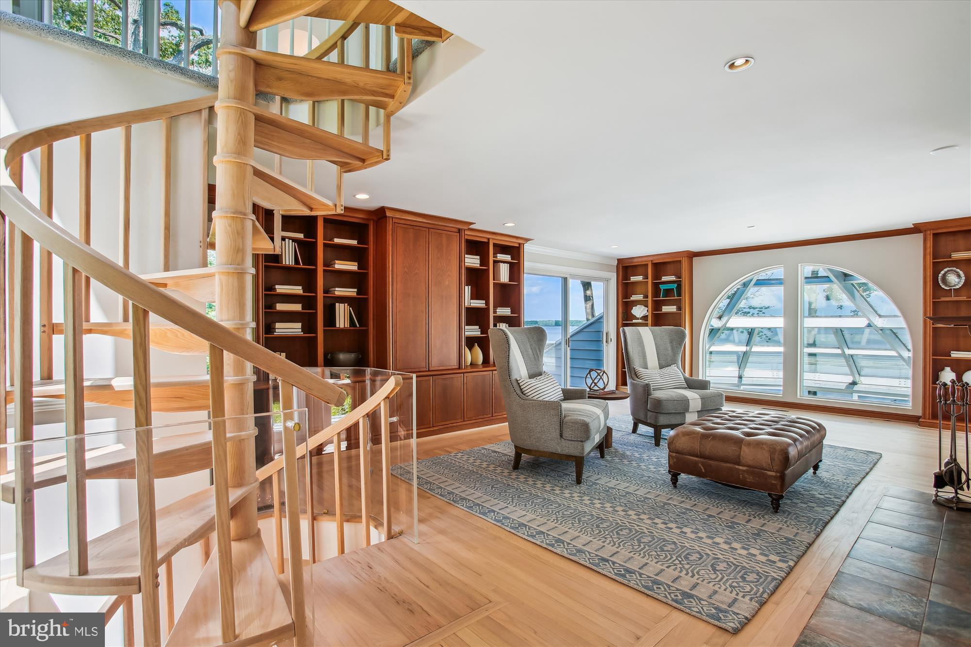 HALLOWING POINT RIVER ESTATES - Residential Lease