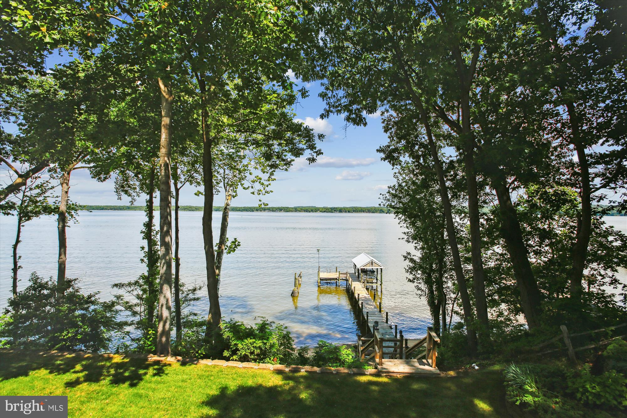 HALLOWING POINT RIVER ESTATES - Residential Lease