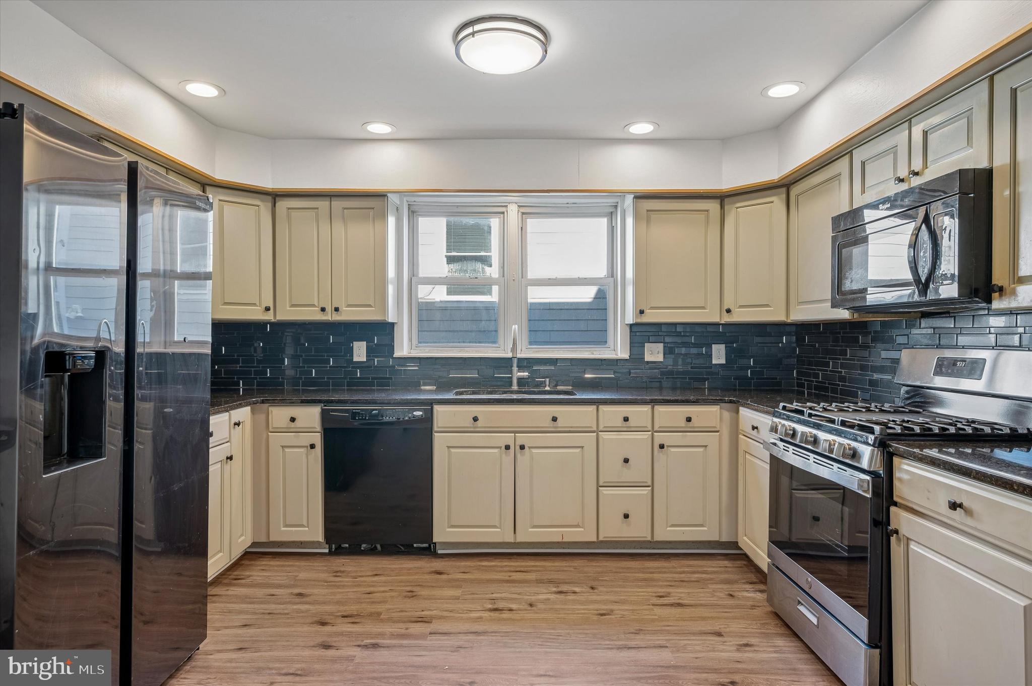 CONSHOHOCKEN - Residential