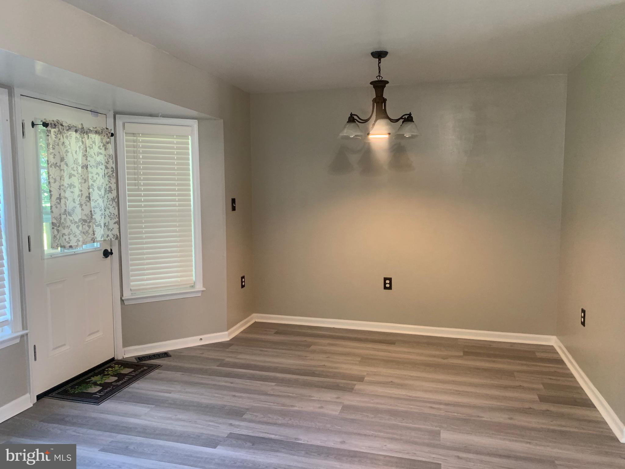 LAUREL RIDGE - Residential Lease