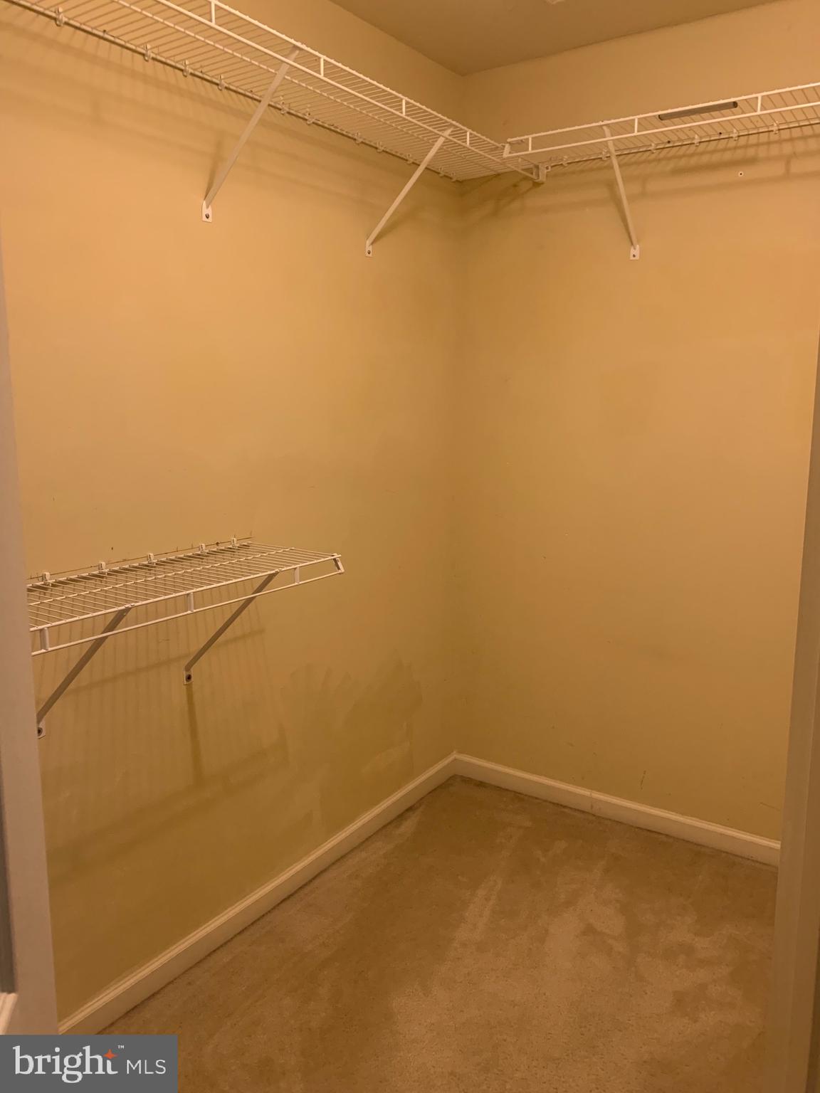 LAUREL RIDGE - Residential Lease