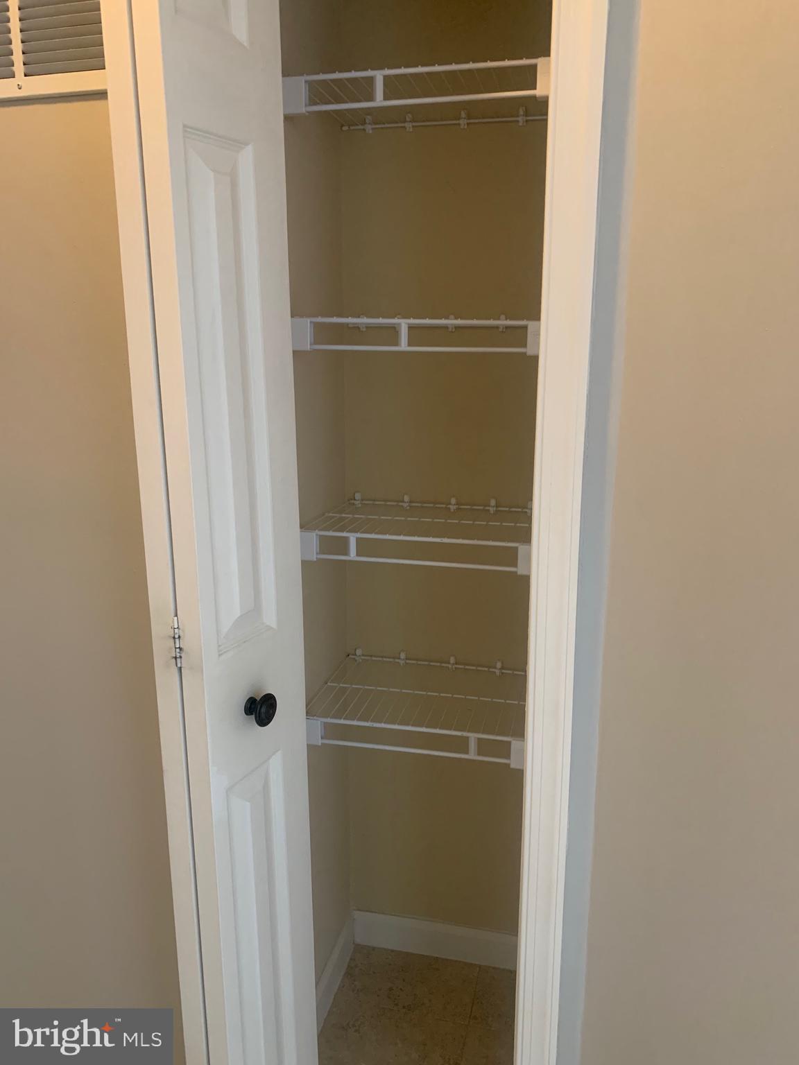 LAUREL RIDGE - Residential Lease