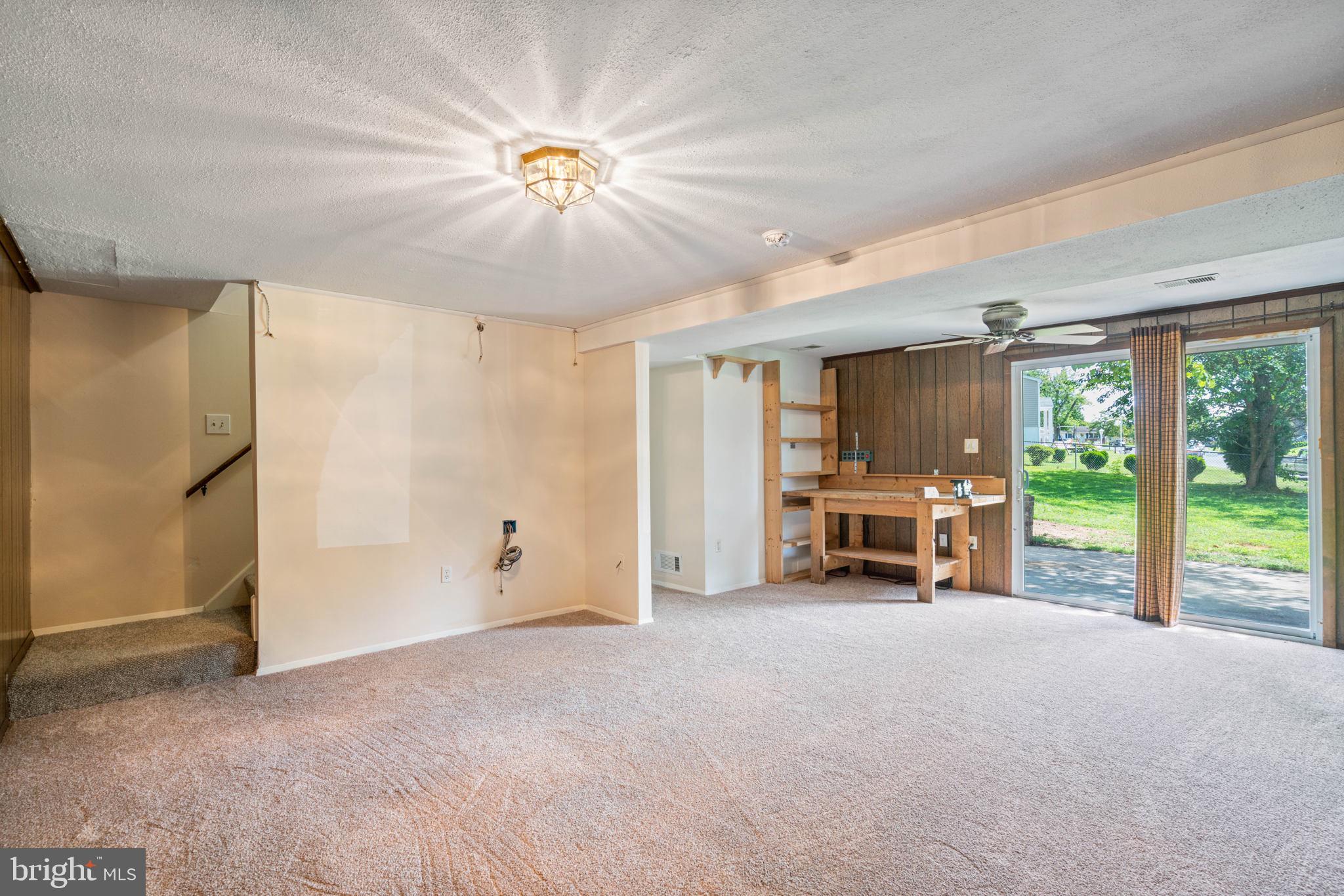 DALE CITY - Residential