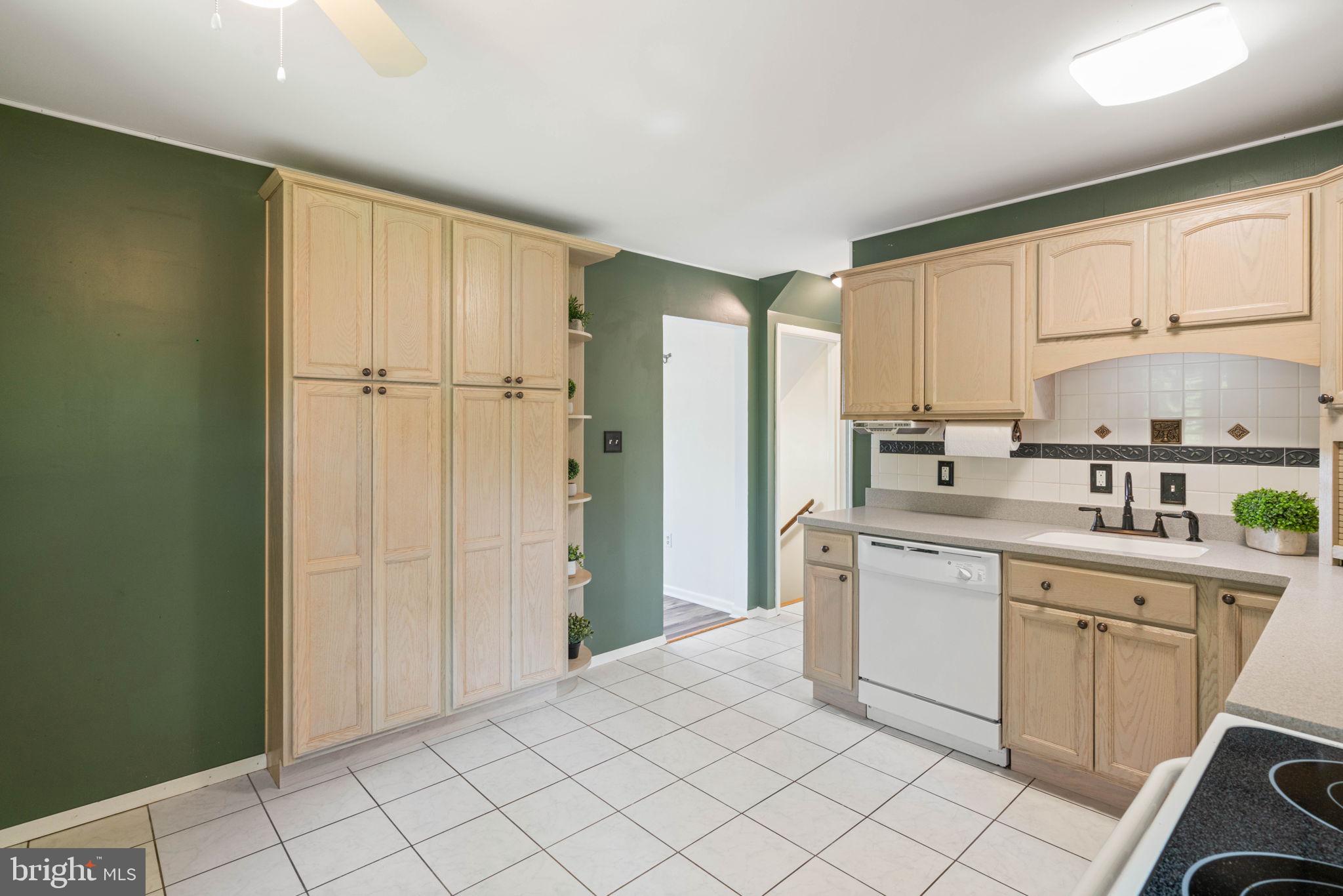 DALE CITY - Residential