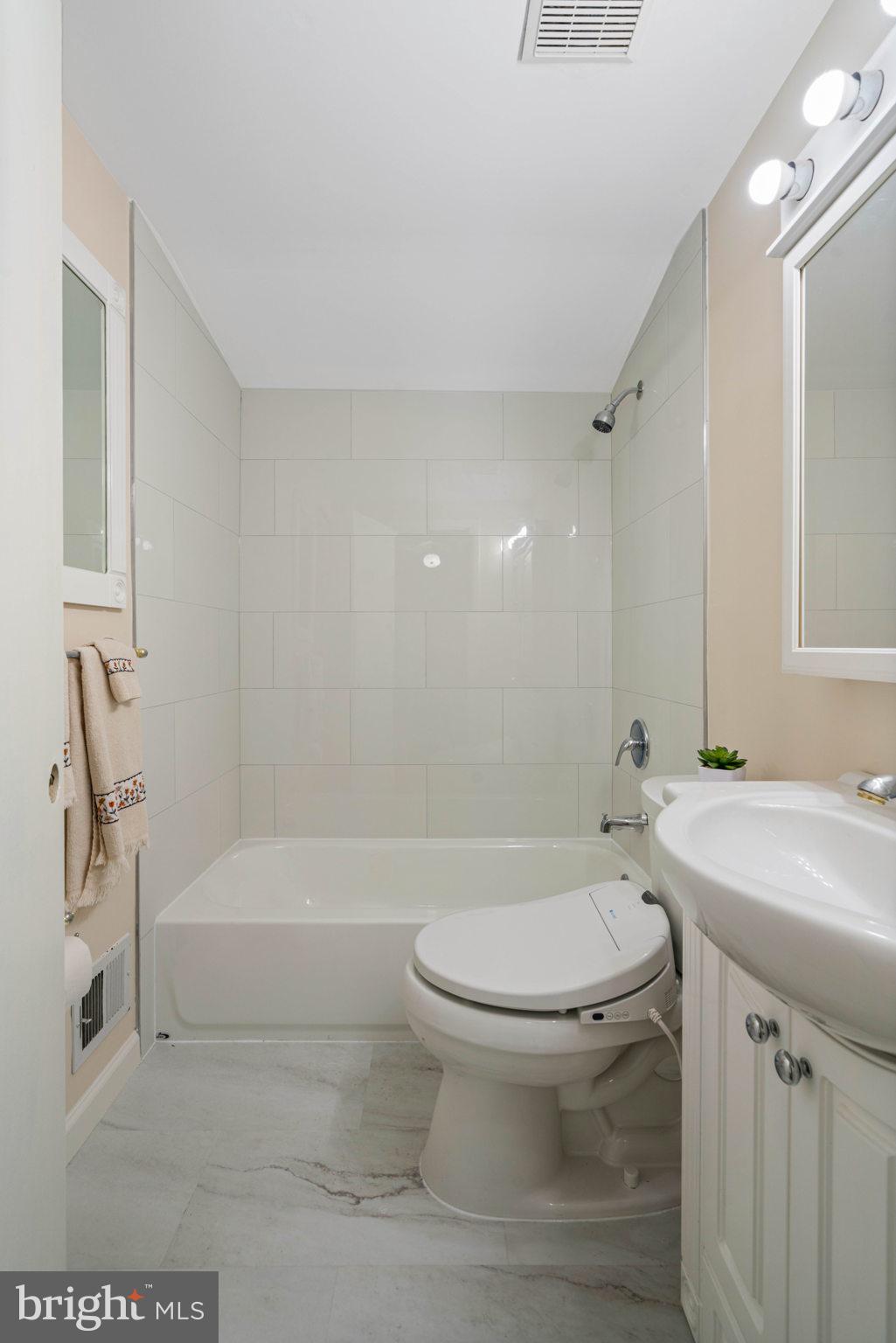 DALE CITY - Residential