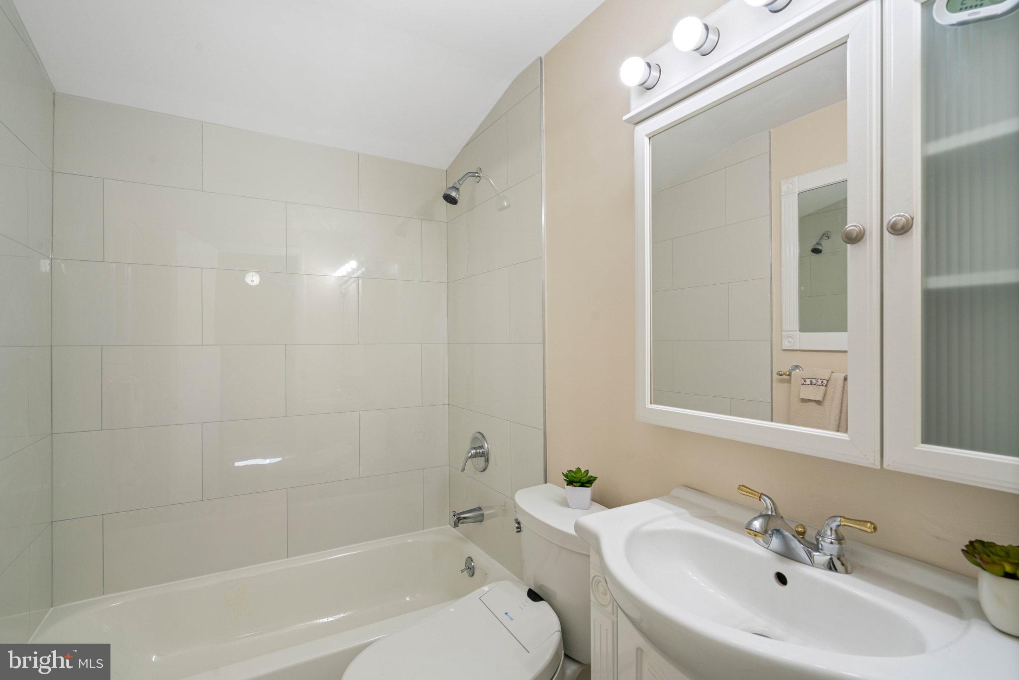 DALE CITY - Residential