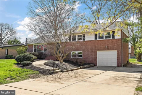 4662 Dartmoor Drive, Wilmington, DE MLS: DENC2078568