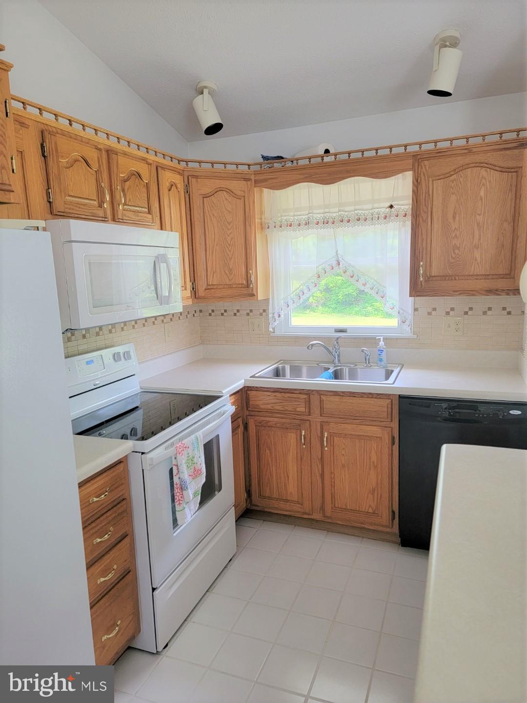 BEL AIR - Residential