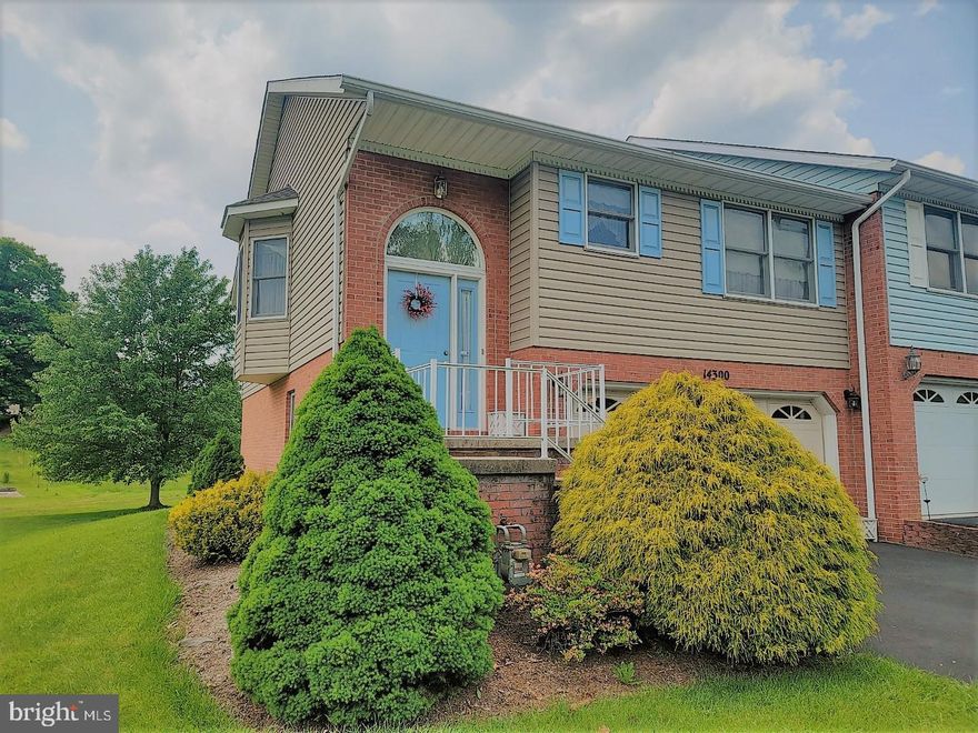 PRICE Adjustment!!
Don't miss this one!
Two bedroom, two full batj end unit townhouse.

PLEASE NOTE: Price reflects townhouse ONLY--lots can be purchased  separately at $62900.

Residence is two level with a crawl space. Upstairs consists of 2 bdrm.s, full bath, livingroom, diningroom, kitchen and deck. Familyroom and full bath, laundry, deck and two car garage are on the lower level. Thereis a utility shed in the backayd.

All appliances convey.. AC and Furnace were replaced 2 yers ago. Roof is approximately 4 years old.

Property is conveniently located off Rt. 220 with shopping and elementry school near by.

Seller is open to selling residence and lot separately., price reflects townhouse only...lots are an additional $62500.

 Great Area to live! Come take a look.!