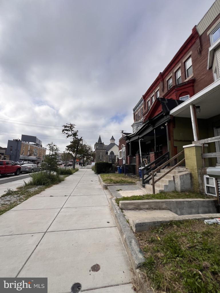 1323 W ERIE AVENUE