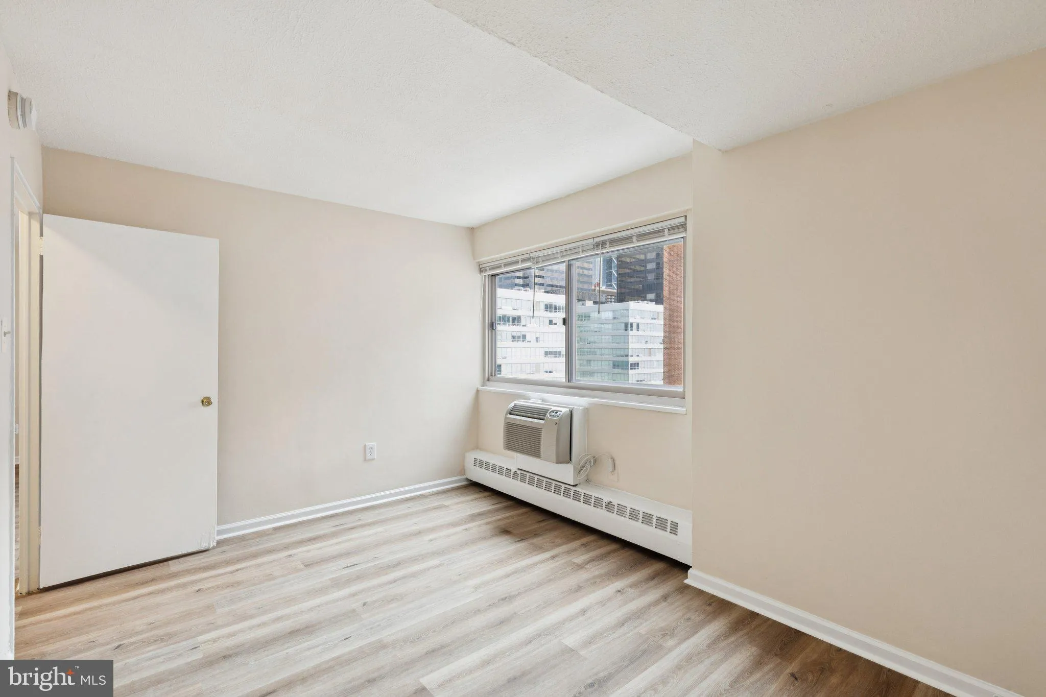 Philadelphia, Pennsylvania 19103, United States, 1 Bedroom Bedrooms, ,1 BathroomBathrooms,Residential,Active,209303