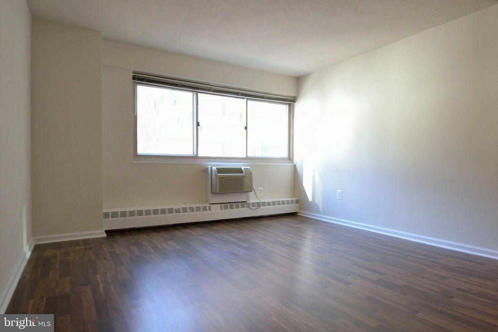 Photo of 2101 Chestnut Street #1521, PHILADELPHIA, PA 19103 (MLS # PAPH2527384)