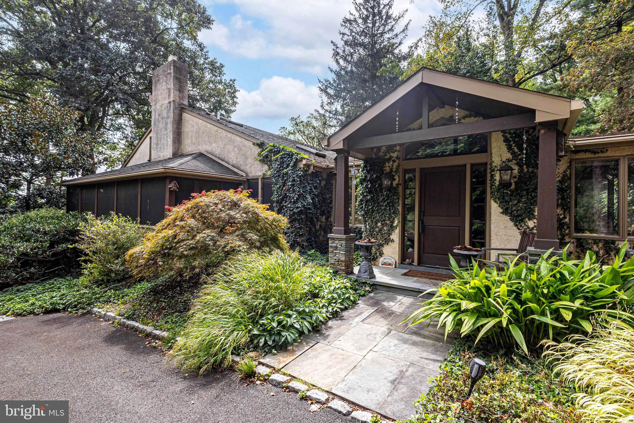 160 CAMP HILL ROAD