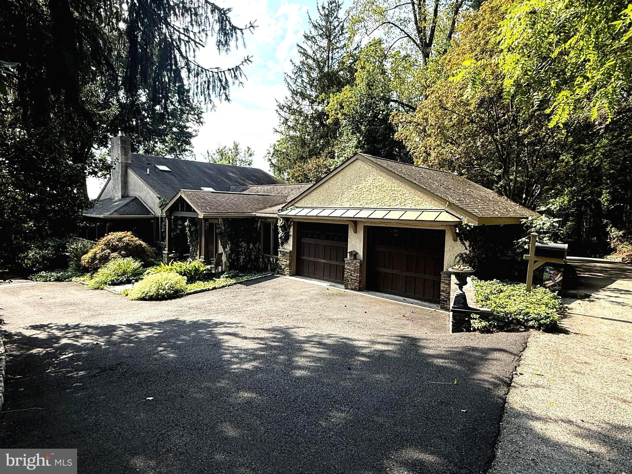 160 CAMP HILL ROAD