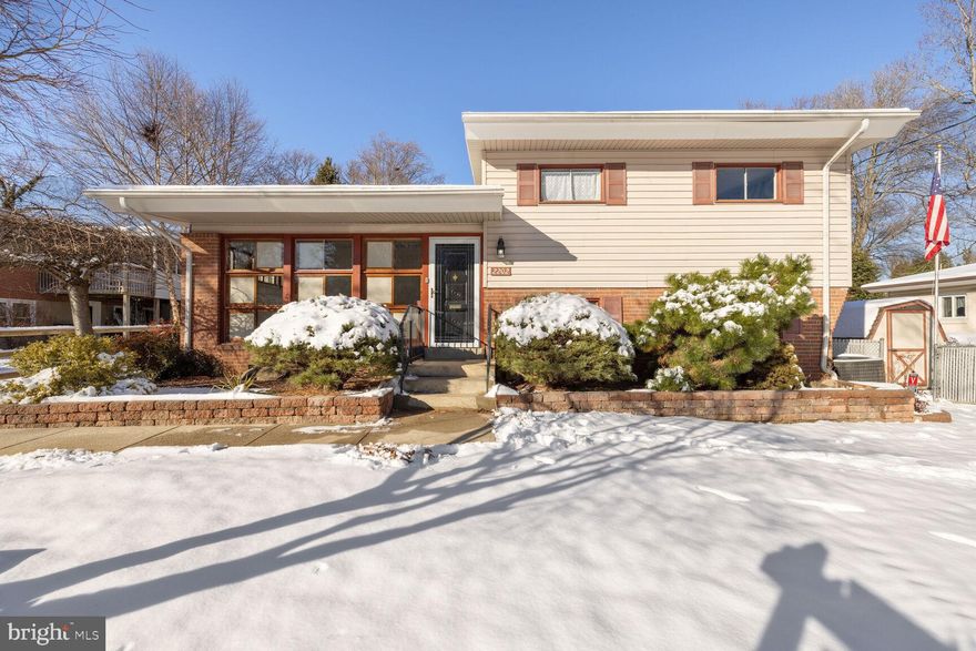 PLEASE PLEASE PLEASE  REMOVE SHOES. FLOORS JUST REFINISHED..
 OFFERS IF ANY BY TUESDAY 4 PM PLEASE. 
First time on the market since 1975! FRESHLY PAINTED TOP TO BOTTOM. CLASSIC MID CENTURY 3 LEVEL SPLIT. REFINISHED WOOD FLOORS AND NEW LVF.  FENCED BACKYARD. 3 BED 1 BA UP. 4TH BEDROOM AND HALF BATH DOWN 2 SHEDS FOR ADDITIONAL STORAGE  OPEN SUNDAY 1-4