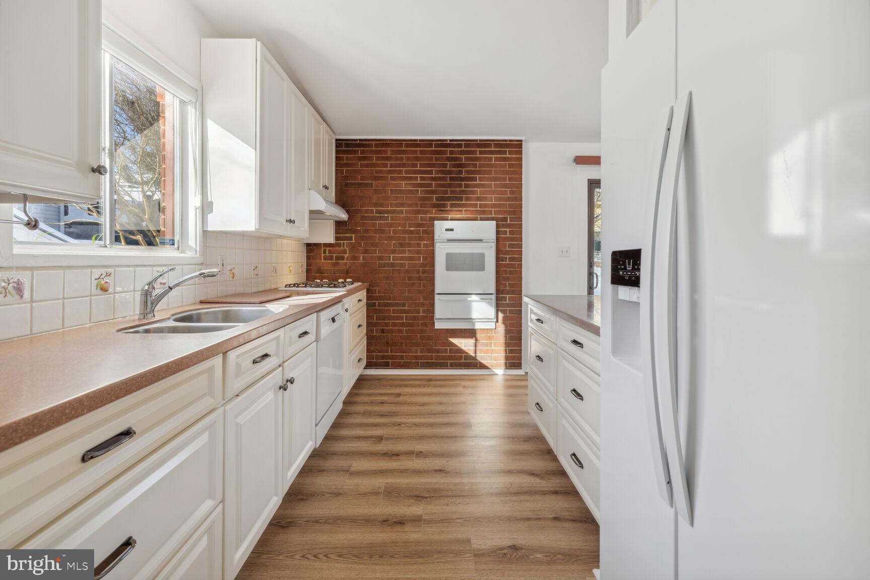 TWINBROOK FOREST - Residential