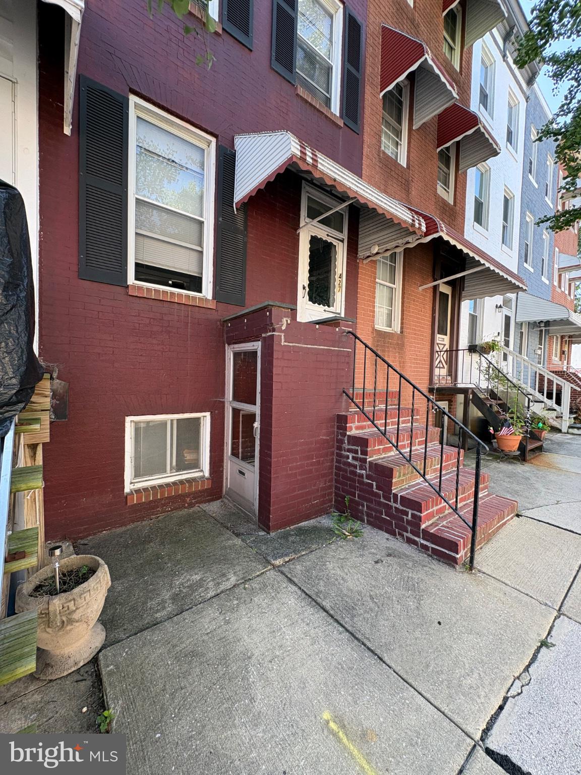 427 W 23RD STREET W