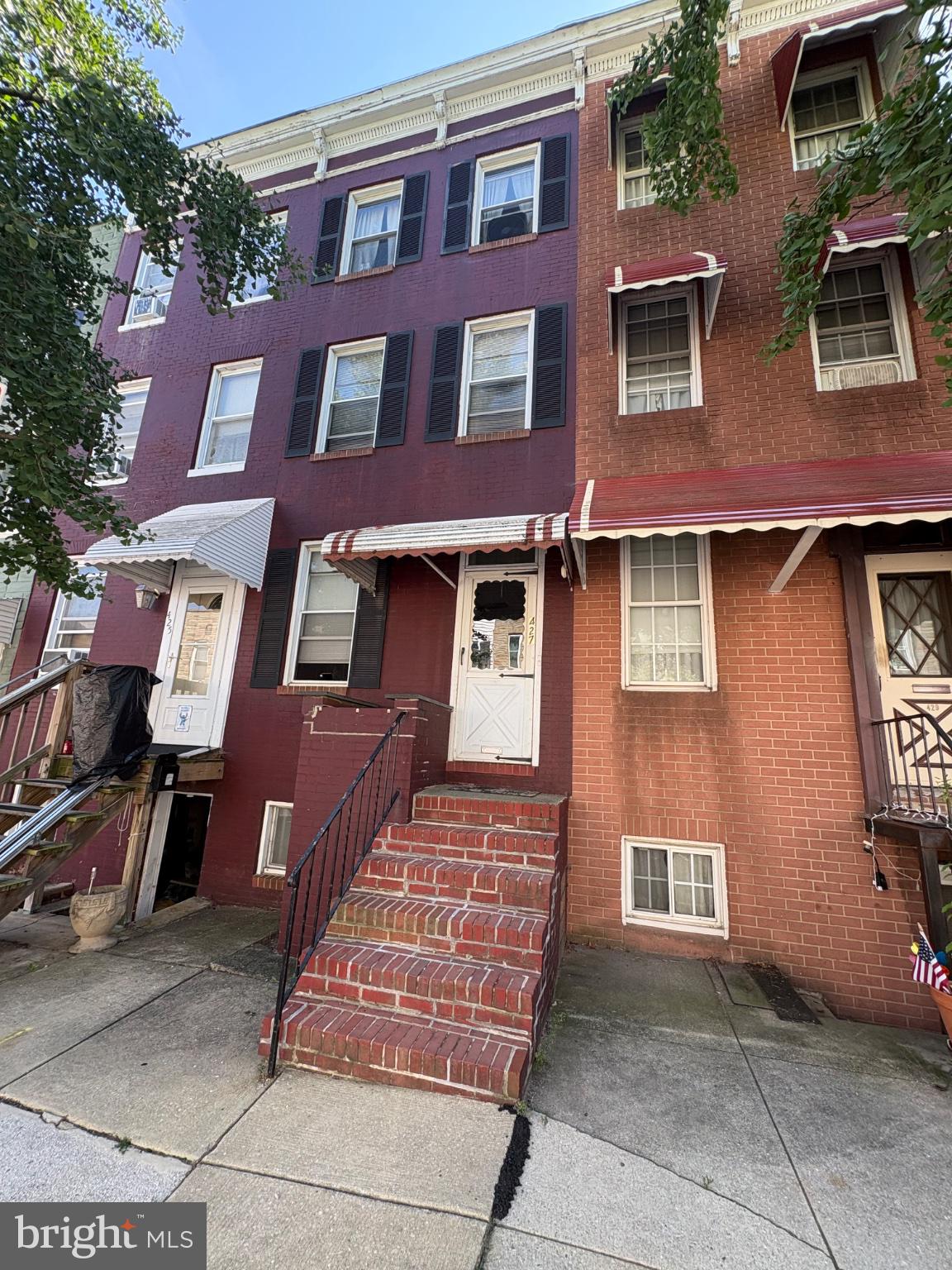 427 W 23RD STREET W