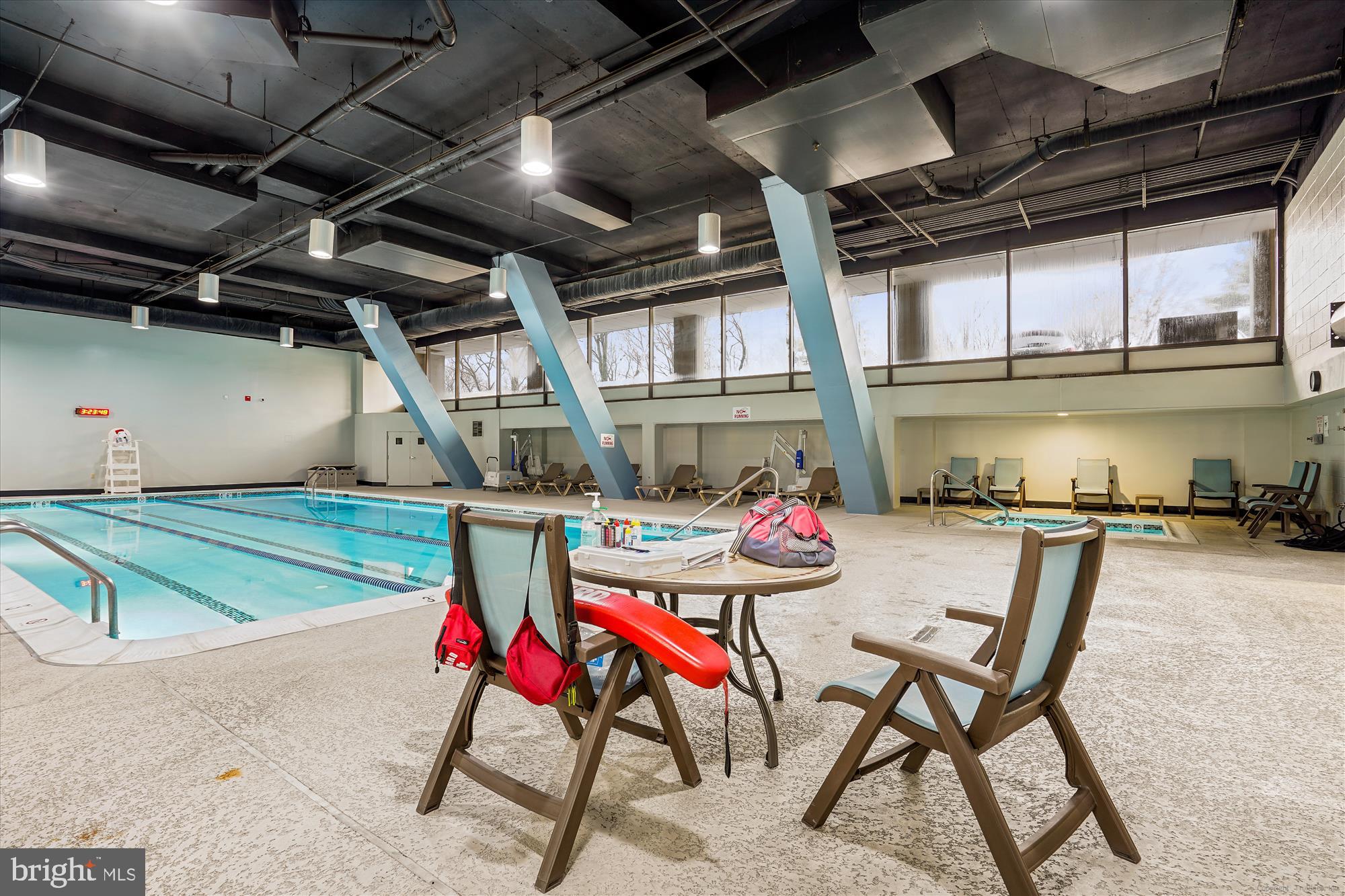 LAKESIDE PLAZA - Residential Lease