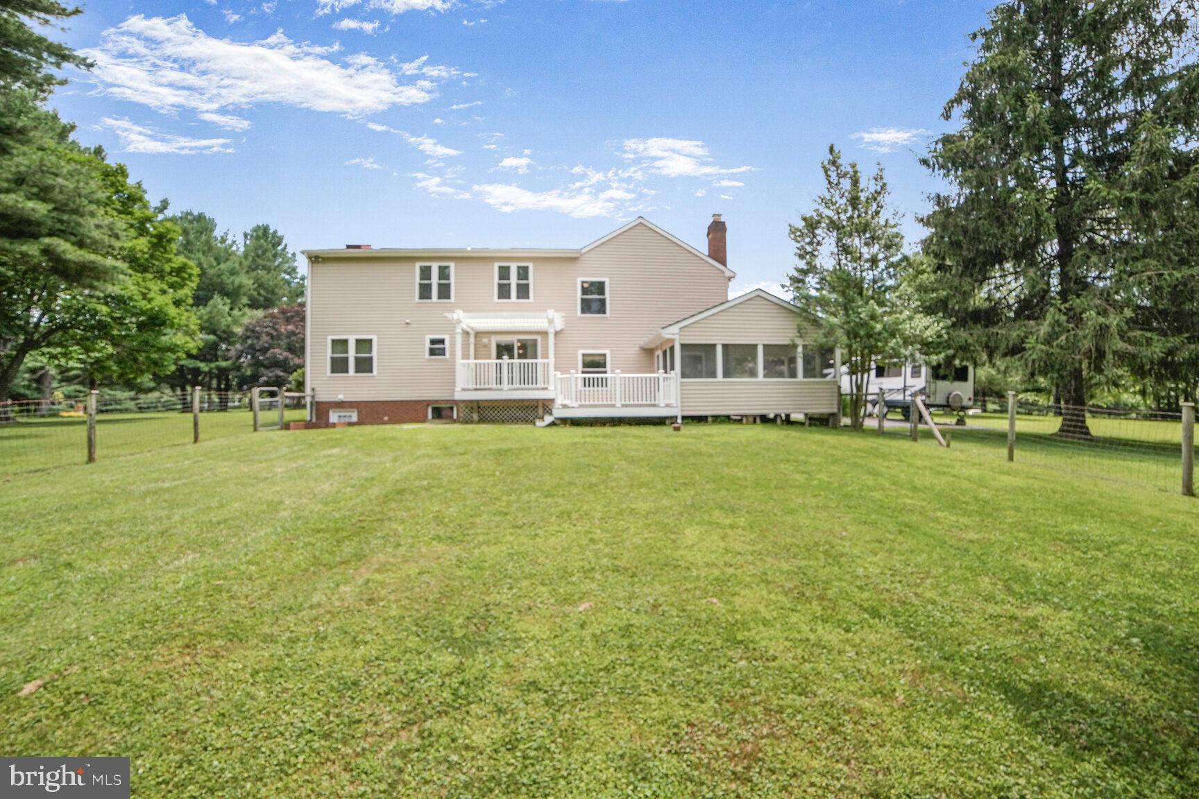 WEST FRIENDSHIP - Residential