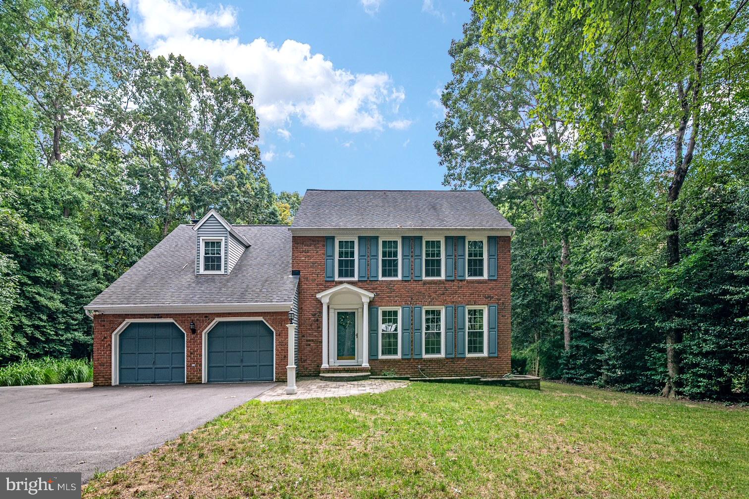 This beautiful, updated 4-bedroom, 2.5-bath home is now available for lease in the highly sought-after community of Woodbridge Forest, Severna Park. Nestled in a tranquil and established neighborhood, this spacious residence offers privacy and modern comfort throughout. The large, chef’s kitchen features an island, eat-in area, and flows seamlessly into a welcoming family room and screened-in porch—ideal for entertaining and outdoor living.
Upstairs, you'll find four generously sized bedrooms, including a primary suite with a private full bath. Step outside to your outdoor sanctuary, featuring a screened-in porch and a sparkling in-ground pool—pool maintenance included in the rent. Additional highlights include a spacious two-car garage and a prime location with easy access to Baltimore, Annapolis, Washington D.C., and Fort Meade. Conveniently situated near major highways like Ritchie Highway, MD-100, MD-97, I-695, and I-95, this home offers the perfect balance of quiet community living and commuter convenience.