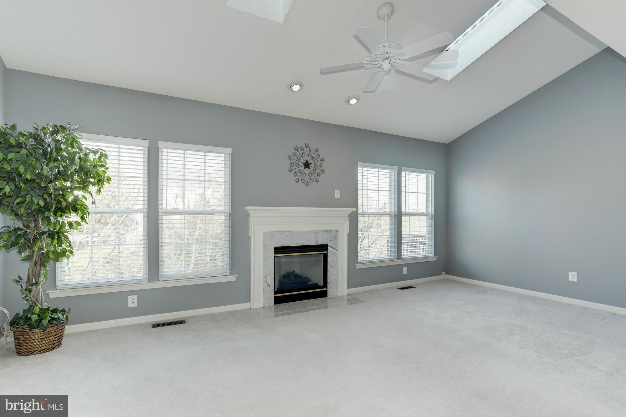 CENTRE RIDGE - Residential