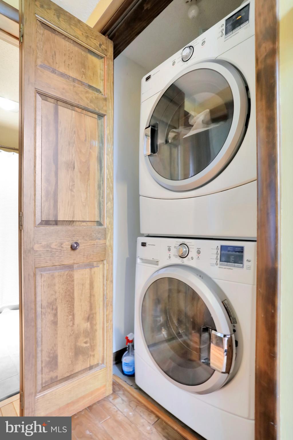 THE WOODS - Residential