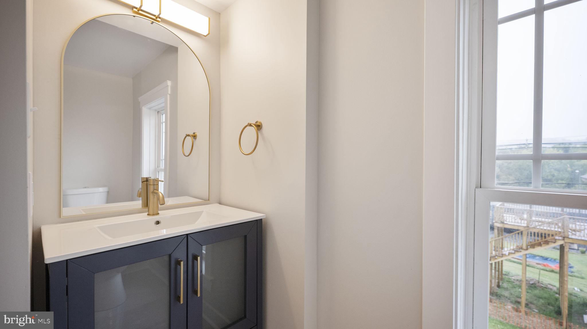 DOWNTOWN BRUNSWICK - Residential Lease