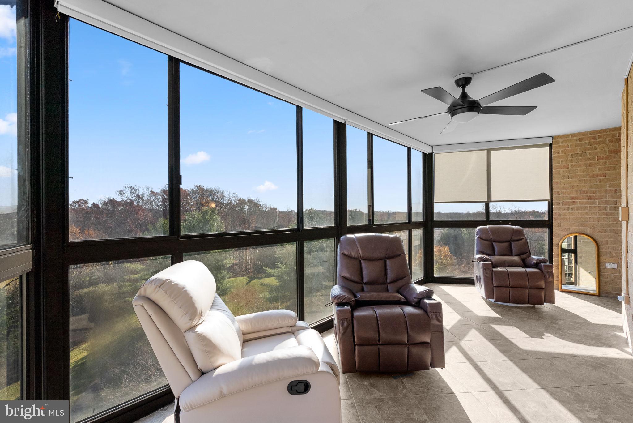 LEISURE WORLD - Residential