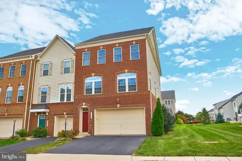 21276 Hyrst Grove Terrace, Ashburn, VA MLS: VALO2113964