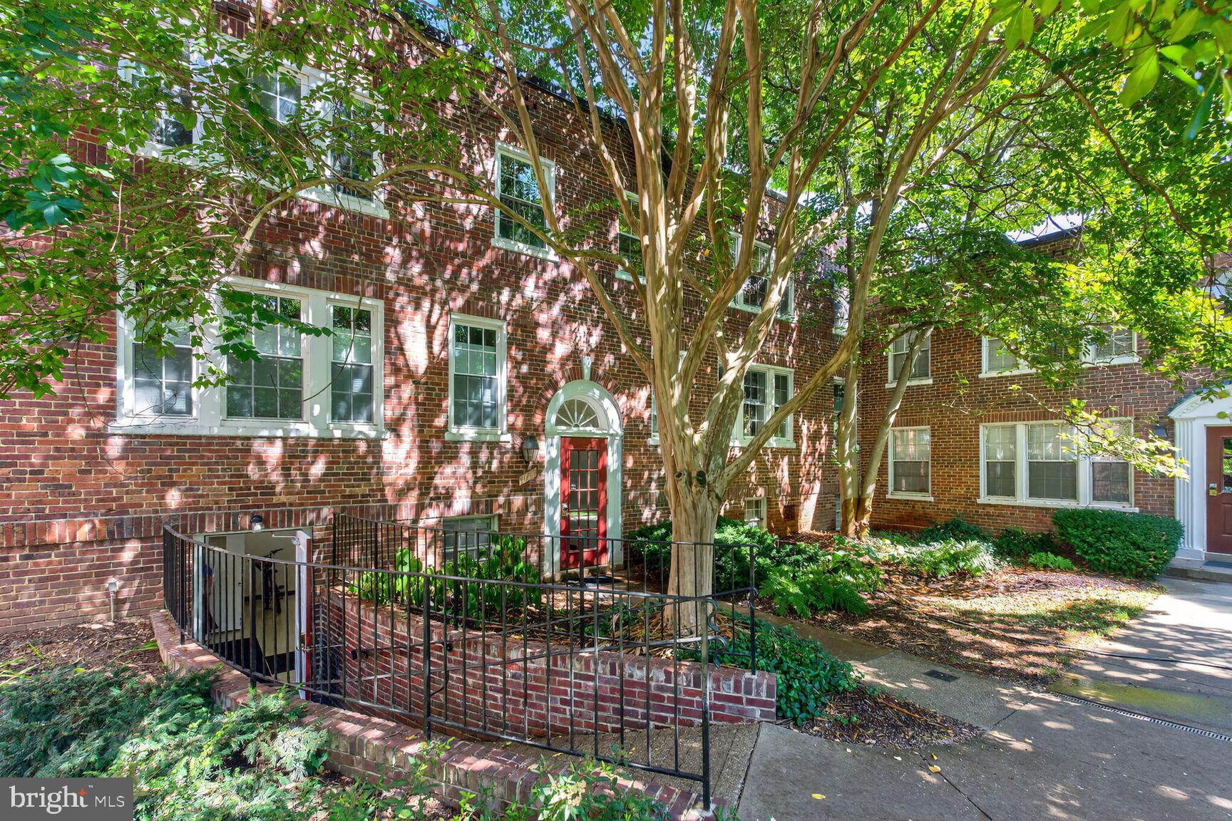 1741 N TROY STREET 8-428