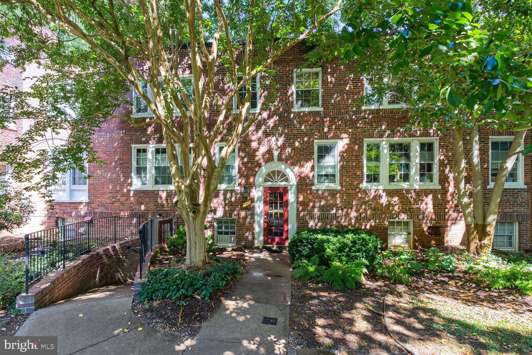 1741 N TROY STREET 8-428