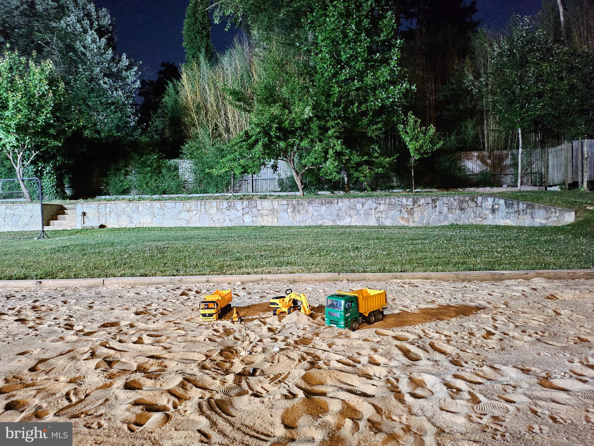 HICKORY HALL ESTATES - Residential