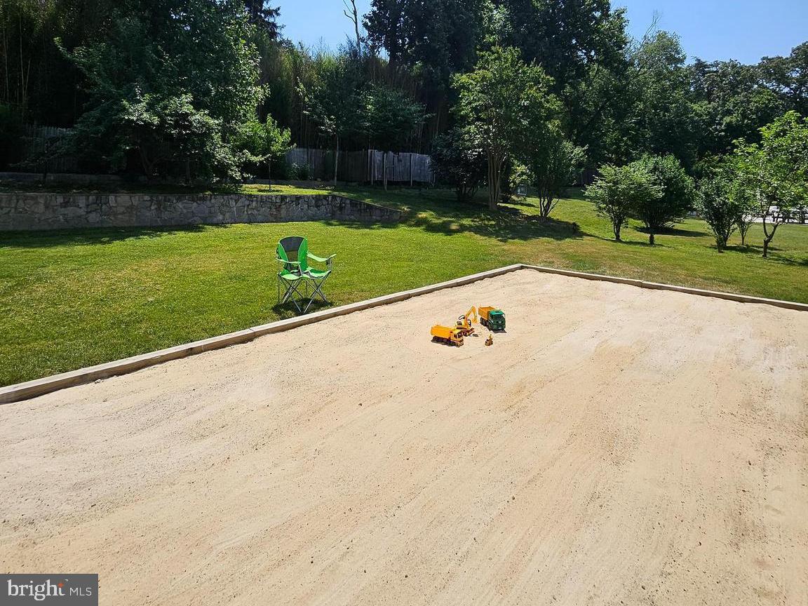 HICKORY HALL ESTATES - Residential