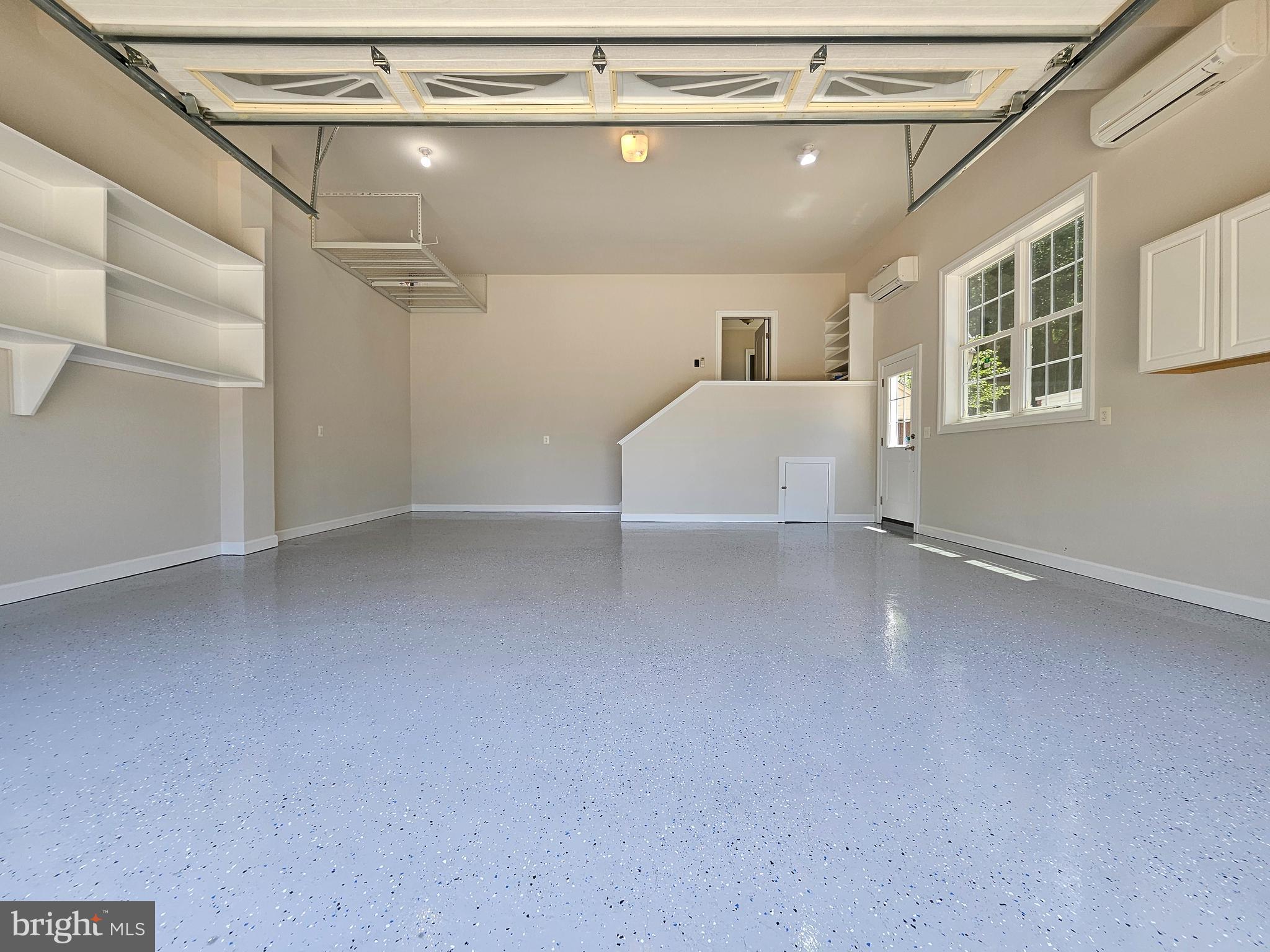 HICKORY HALL ESTATES - Residential