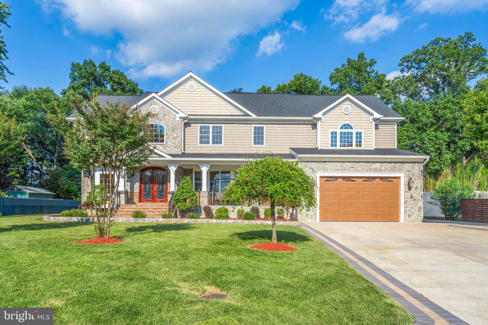 HICKORY HALL ESTATES - Residential